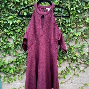Francesca’s | XS Keyhole Drop-Sleeve Dress